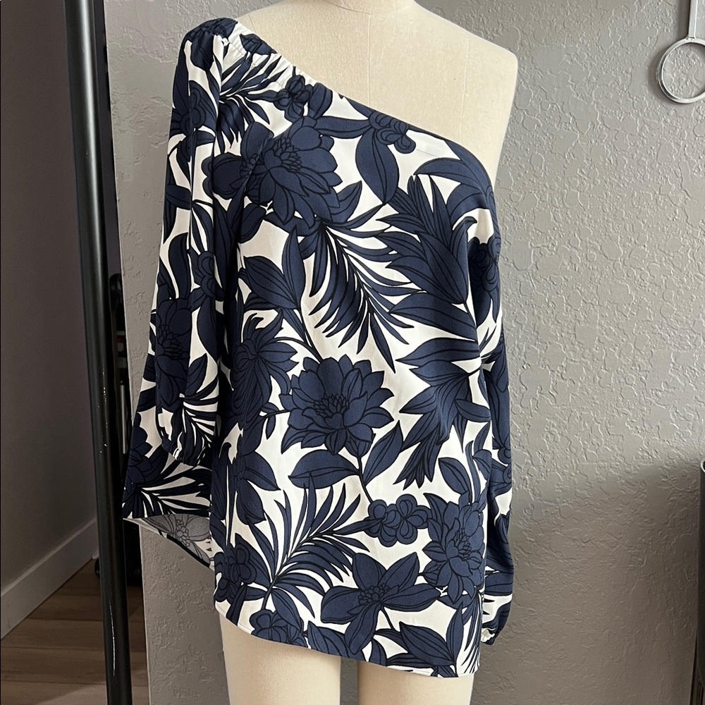 Ann Taylor blue and white off the shoulder top women’s large